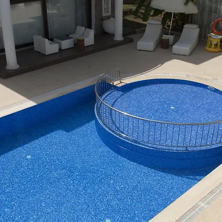 Bamont Villas 케메르